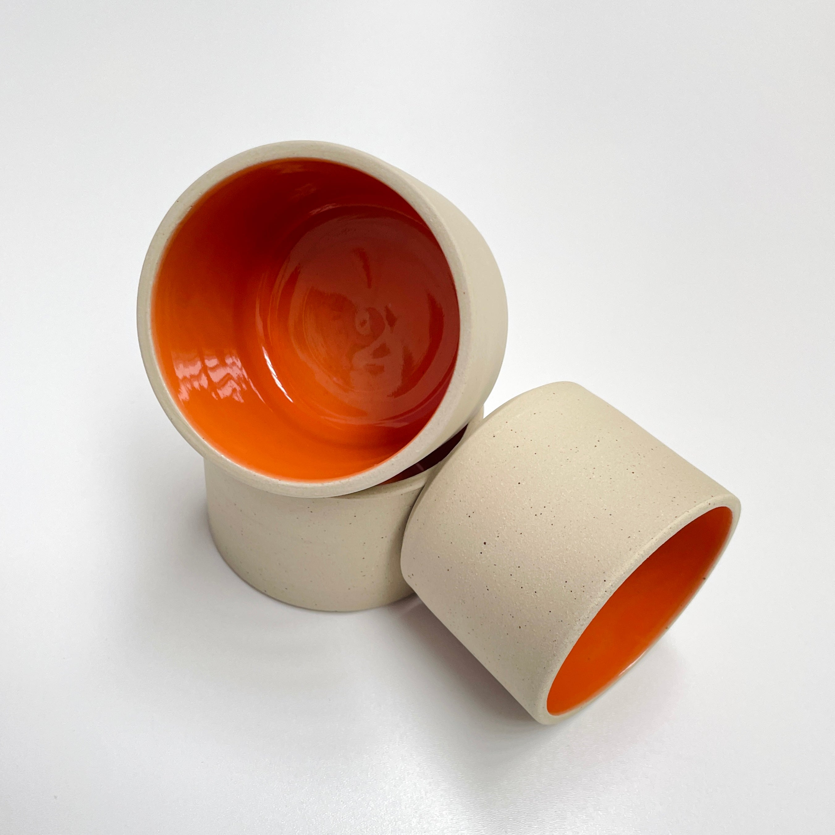 Becher Inu orange