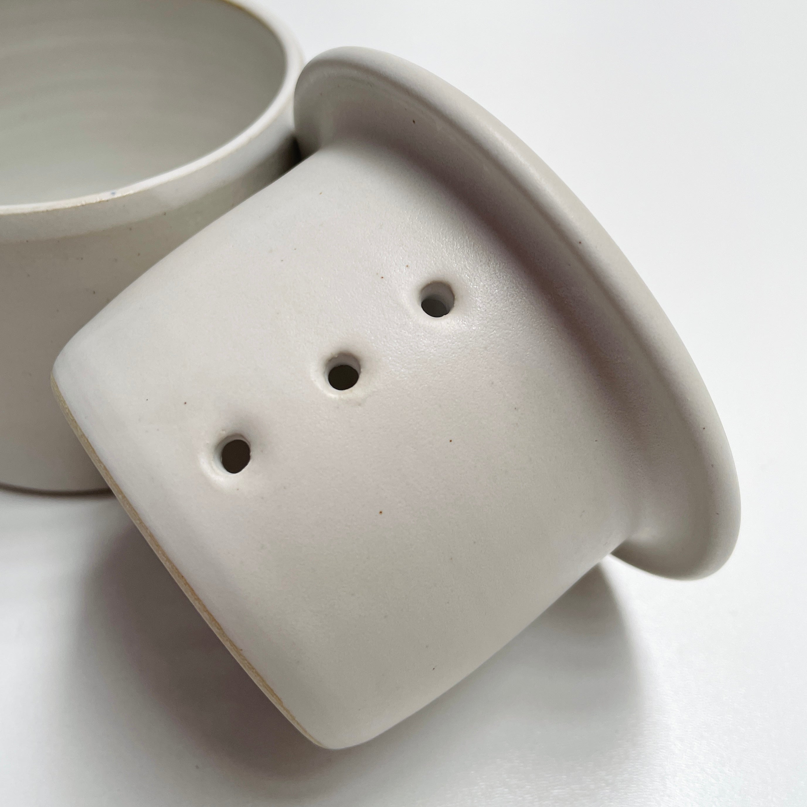 Butterglocke white